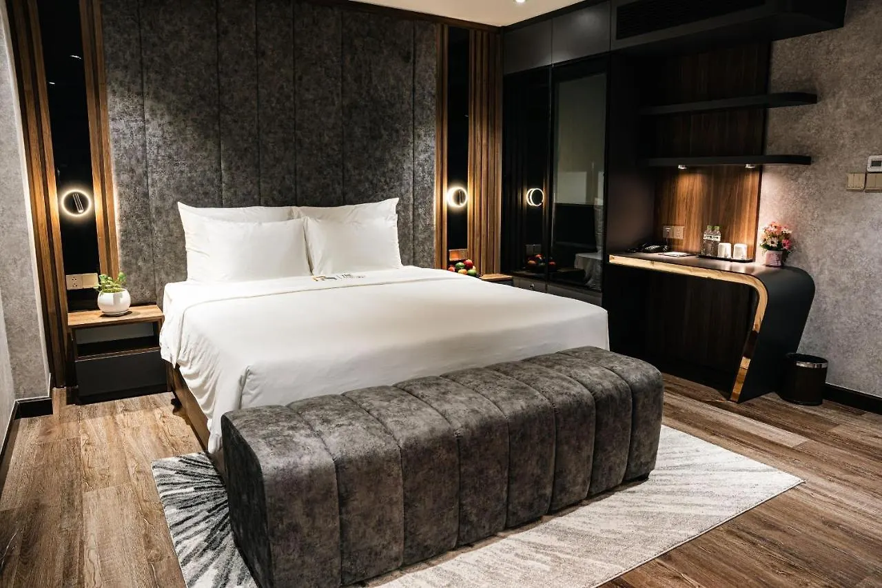 The Malibu House Hotel Vung Tau 4*,